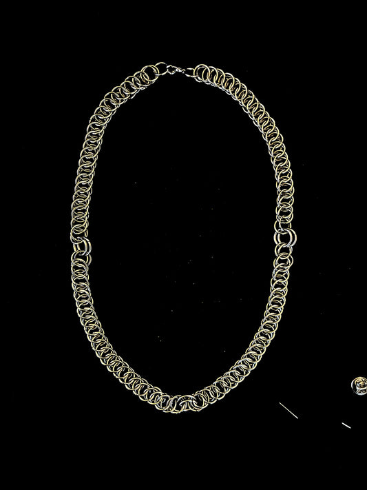 INTERRUPTED HALF PERSIAN NECKLACE